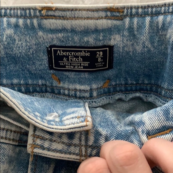 High Rise Mom Jeans - Picture 8 of 8